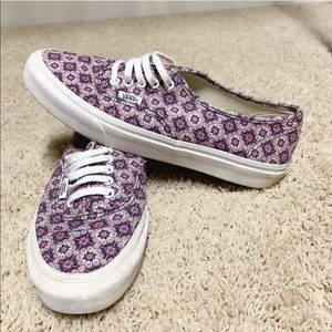 women’s vans shoes